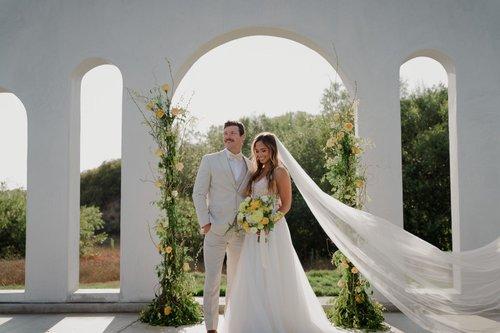 mobile - carousel-hero-element image-0